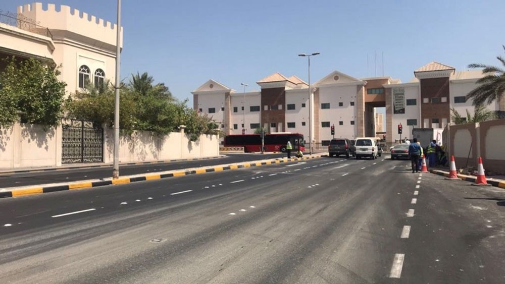 "الأشغال" تنتهي من أعمال توسعة تقاطع شارع المطار وشارع الشيخ سلمان