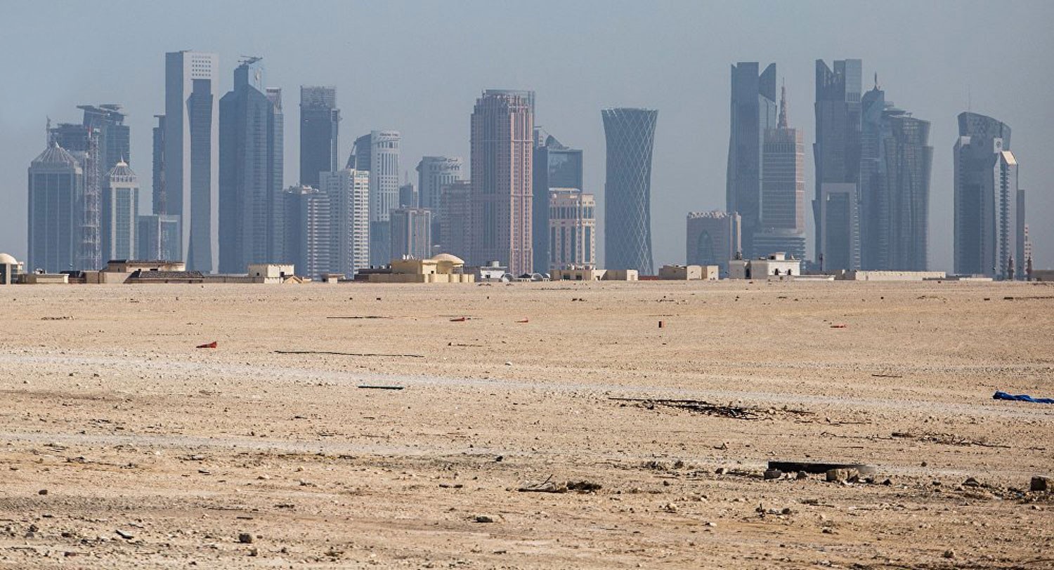 "سر خطير" بشأن استضافة قطر لكأس العالم... ماذا حدث في مأدبة غداء الأمير