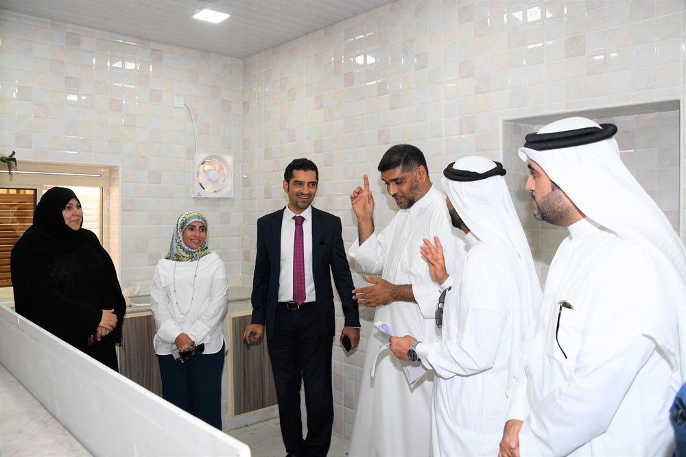 الوكيل المساعد للخدمات البلدية يقوم بجولة تفقدية لمنازل "مشروع الترميم"