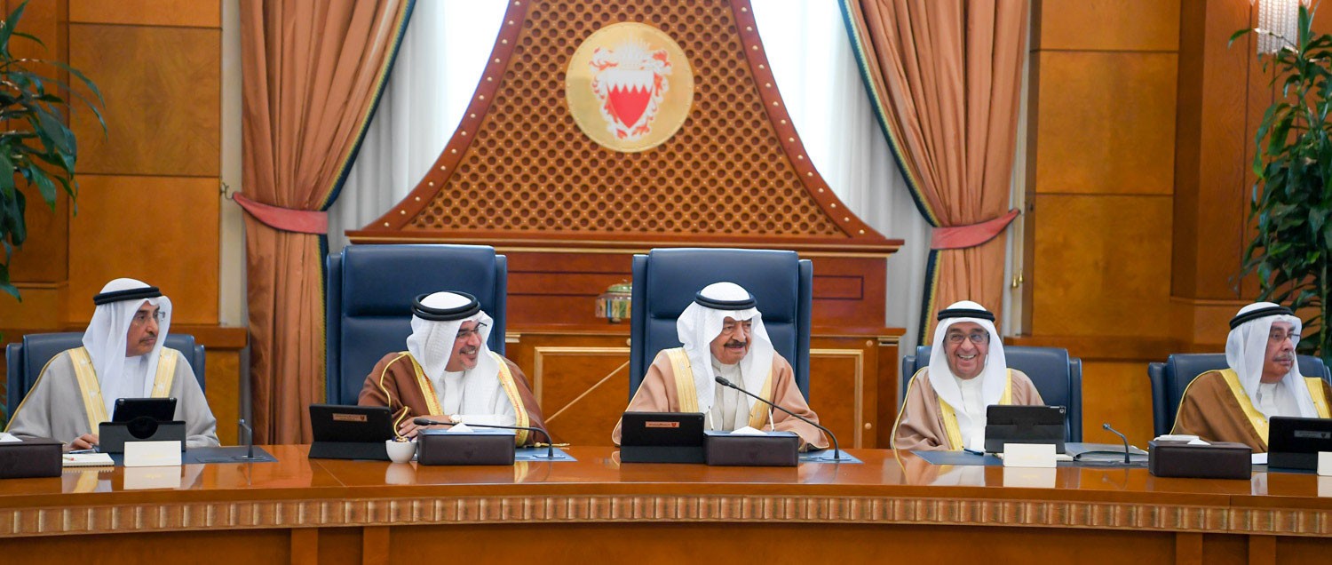 سمو رئيس الوزراء البحرين تقف مع السعودية لمواجهة التدخلات في شأنها الداخلي
