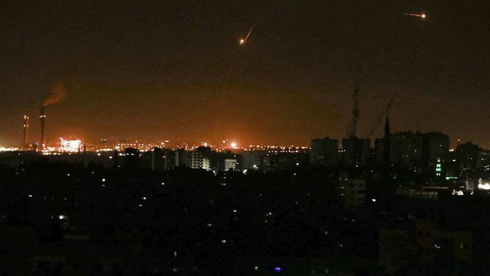 غزة.. إطلاق 70 صاروخا على مستوطنات إسرائيلية 