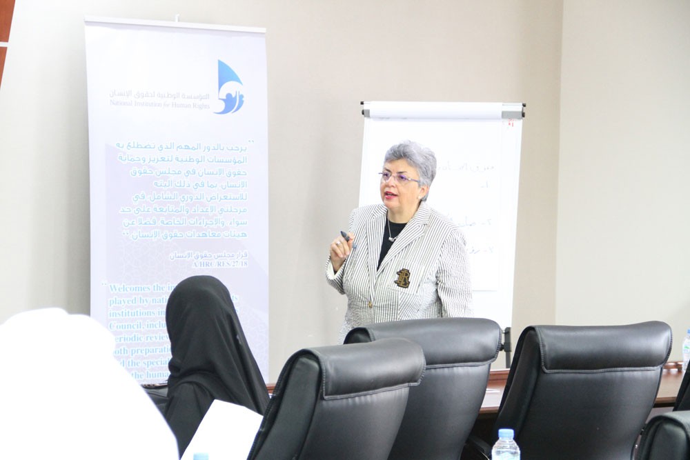"حقوق الإنسان" تقيم محاضرة حول حقوق الإنسان والتنمية المستدامة