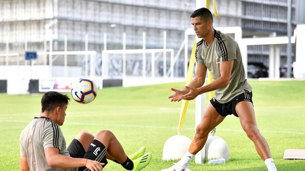 رونالدو واثق من مواصلة كسر الأرقام القياسية مع يوفنتوس