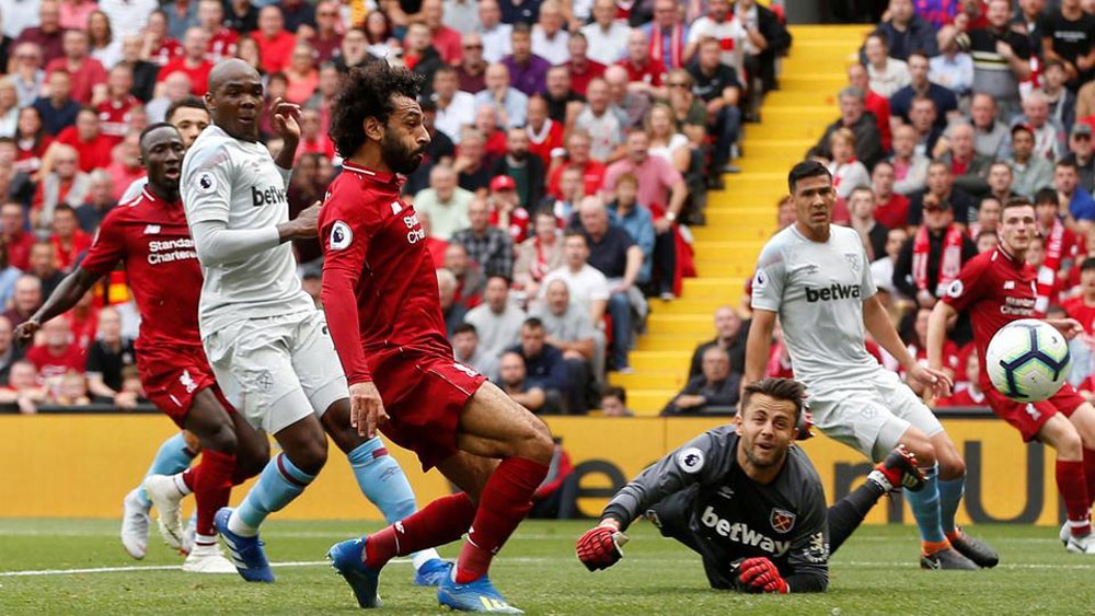 ليفربول يبدأ موسما جديدا.. وصلاح وماني يستمران بالتهديف