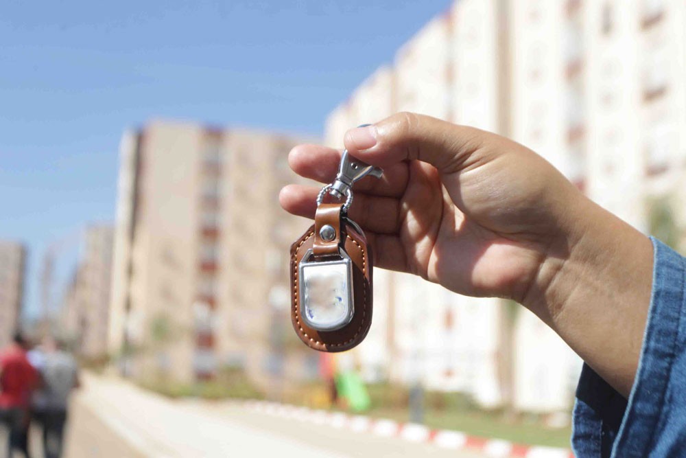 محتال يدعي استثمار الأموال بالعقارات ويستولي على 14 ألف دينار