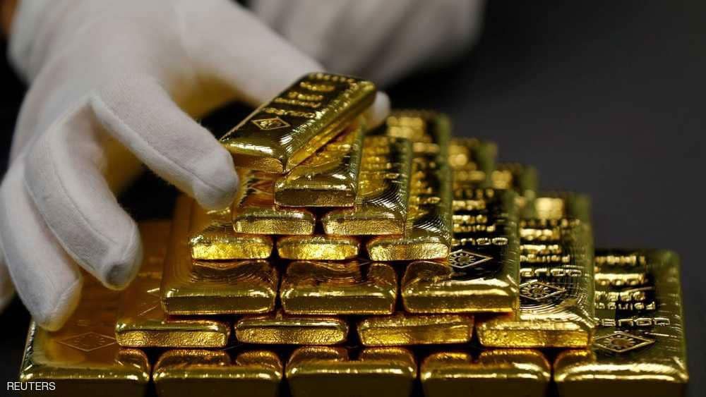 الذهب يصعد مع تراجع الدولار من مستويات مرتفعة