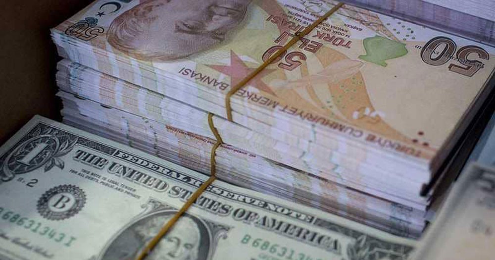 الدولار "يحلّق" واليورو يهبط بسبب الليرة التركية
