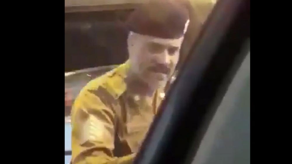 شرطة مكة توضح ملابسات مقطع فيديو " دق على عمتك"..