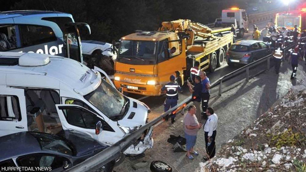 حادث مرعب.. تصادم 33 سيارة في تركيا