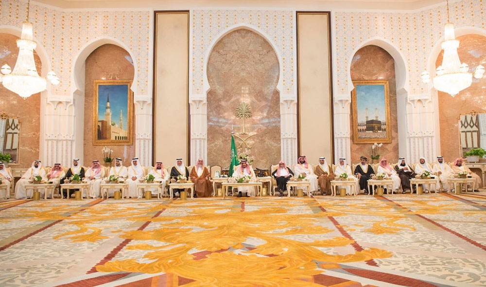 الشيخ محمد بن راشد ينقل تهاني سمو رئيس الوزراء لخادم الحرمين بنجاح الحج