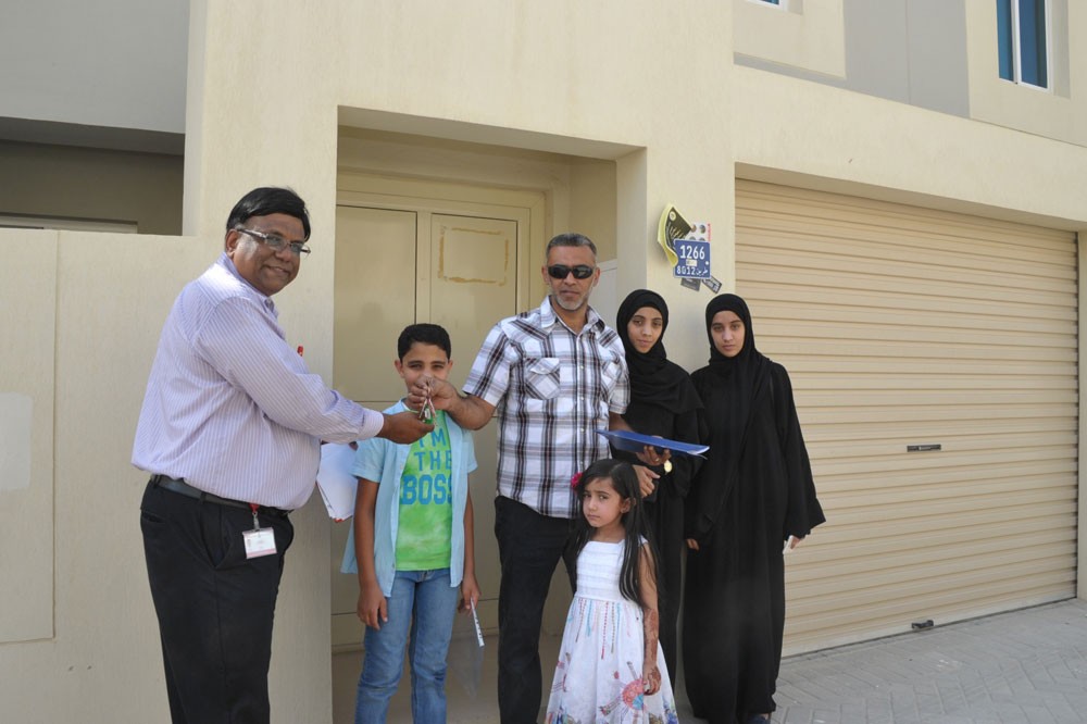 "الإسكان" تستمر في تسليم مفاتيح وحدات مدينة سلمان خلال ثاني أيام عيد الأضحى