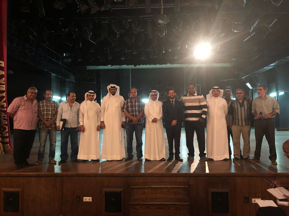 وفد مهرجان خالد بن حمد للمسرح الشبابي يقيم مؤتمرا صحافيا بالمسرح القومي في القاهرة