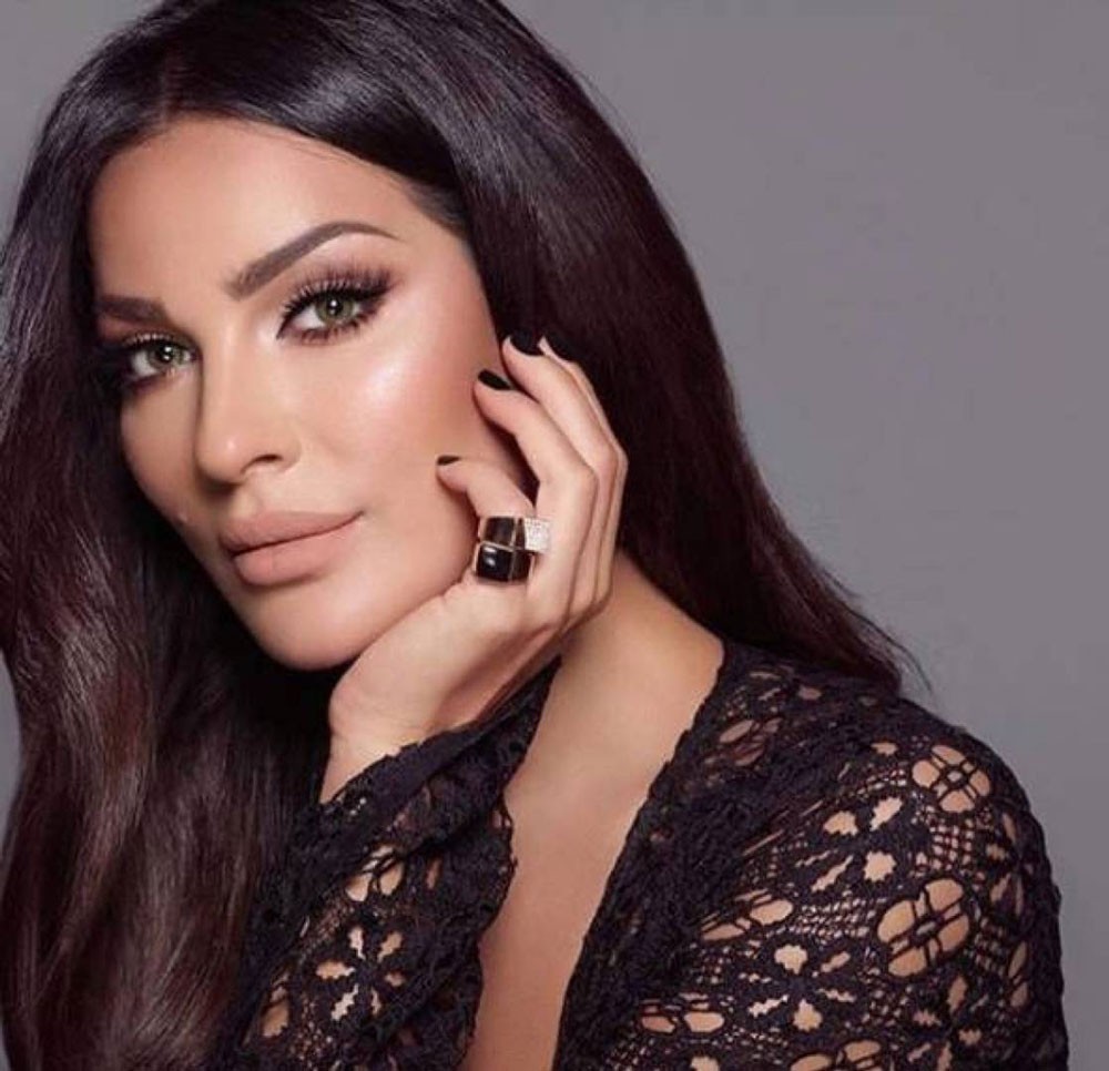 "6 ملايين" سبب سعادة نادين نجيم