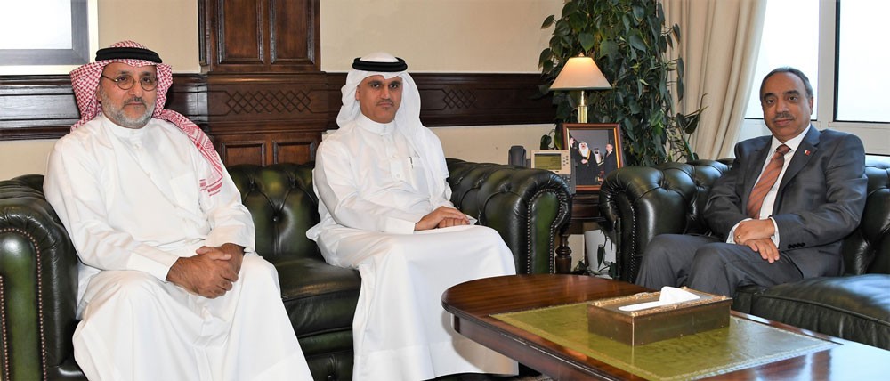 وزير الأشغال يبحث مع وكيل الزراعة والثروة البحرية خطط وبرامج تطوير القطاع