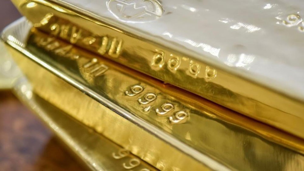 الذهب يحوم حول 1200 دولاراً مع استقرار الدولار