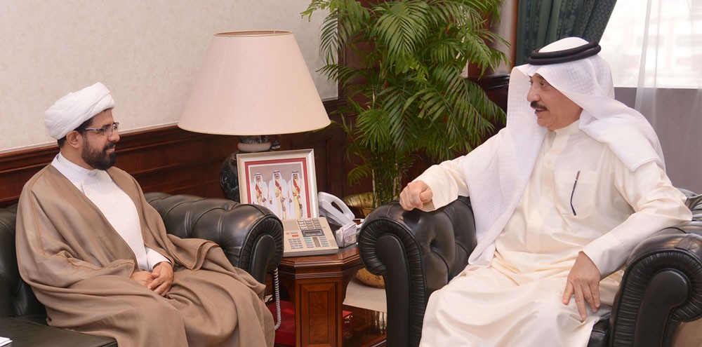   حميدان يبحث مع النائب العصفور تلبية احتياجات المواطنين من الخدمات التنموية وتوظيف الشباب في سوق العمل