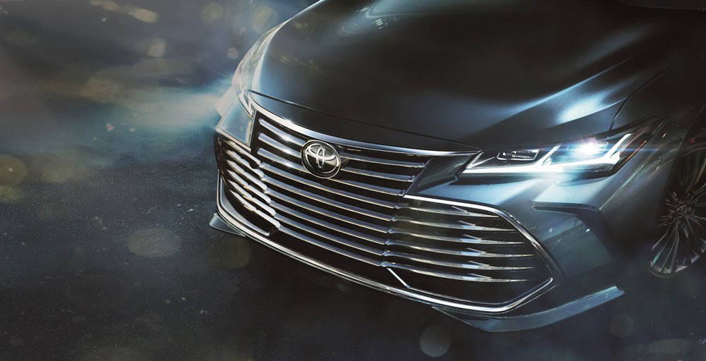 تويوتا Avalon الجديدة كلياً متألقة من جميع الجوانب 