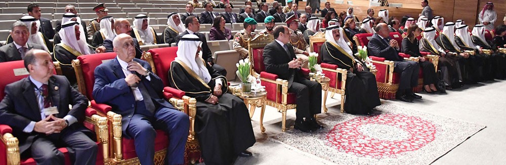 ملك البلاد والرئيس المصري يقومان بزيارة الى متحف البحرين الوطني