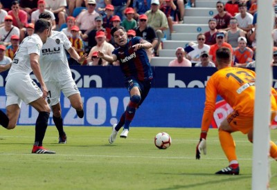 فالنسيا يتعادل مع ليفانتي ويفشل في تحقيق فوزه الأول