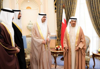 سمو رئيس الوزراء يتسلم الاصدار الاول من الجنوبية تايمز
