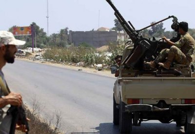 ليبيا.. المعارك في طرابلس تتسبب بنزوح آلاف المدنيين