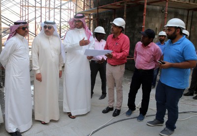 الحاج  يتفقد مشروع المقر الإداري بنادي المالكية