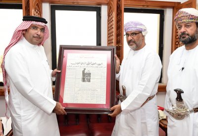 مدير عام وكالة أنباء البحرين يقوم بزيارة عدد من المؤسسات الإعلامية العمانية