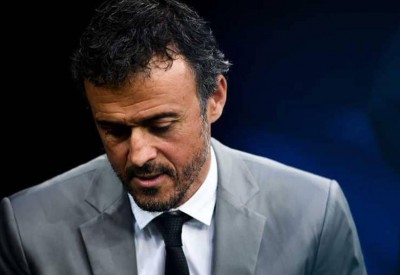ترحيب بقرارات أنريكي.. آخرها حظر الهواتف على اللاعبين
