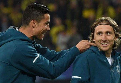 مودريتيش : رونالدو هنأني بالجائزة