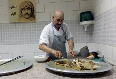 باجة “الجصاص”... السر في البهارات البحرينية