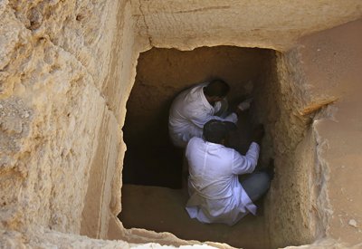 بعد 87 سنة... "الآثار" المصرية تفتح مقبرة "محو" وتكشف أسرارها