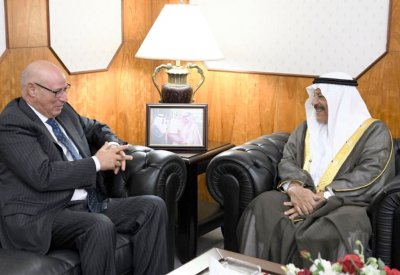 الصالح يعرب عن اعتزازه بعمق العلاقات البحرينية المغربية