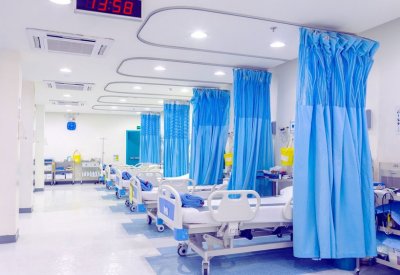 منسقة مواعيد متهمة باختلاس 111 ألف دينار من "جدحفص للولادة"