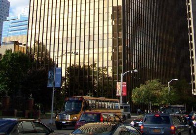 شركة ضخمة تورطت برشاوى في 7 دول.. وهذه عقوبتها