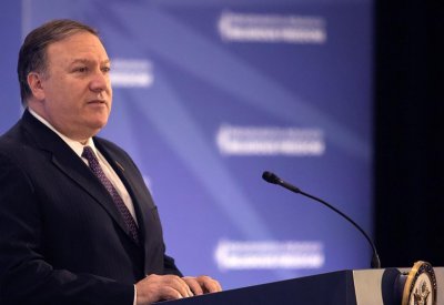 بومبيو يتحدث عن "إعفاءات" من عقوبات إيران