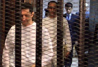 مصر.. أمر بالقبض على علاء وجمال مبارك
