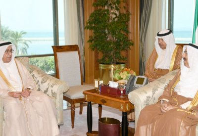 أمير دولة الكويت يتسلم رسالة من جلالة الملك تتعلق بالعلاقات المتميزة بين البلدين