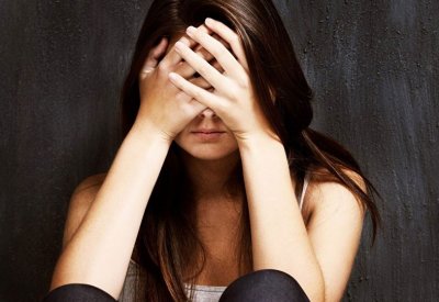 العلماء يحددون ثلاثة أسباب رئيسية للاكتئاب