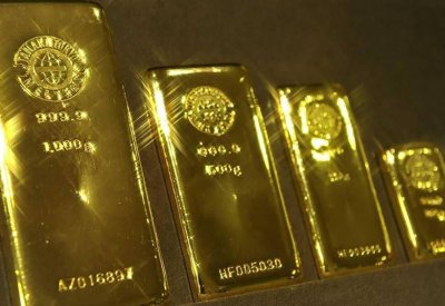 الذهب يرتفع ويتجه لأول مكسب أسبوعي في شهر