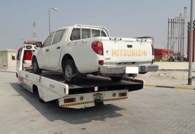 بلدية "الجنوبية" تزيل 50 سيارة معروضة للبيع من الشوارع العامة