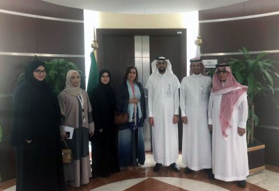 المهن والخدمات الصحية يزور هيئة الدواء والغذاء السعودية