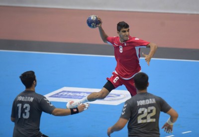 منتخب الناشئين لكرة اليد يحقق العلامة الكاملة في الدور الرئيسي
