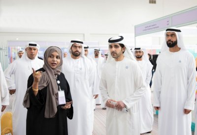 هزاع بن طحنون يفتتح معرض العين للكتاب