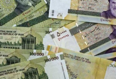 إيران تمنع محافظ البنك المركزي السابق من مغادرة البلاد