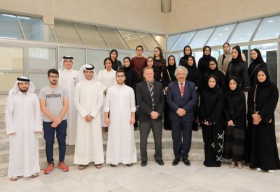 "المبرة الخليفية" تنظم جولة لطلبة برنامج رايات بجامعة البحرين