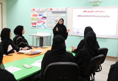 وزارة التربية تنظم لقاء تعريفيا لفنيي نظم الحاسب الآلي المستجديـن