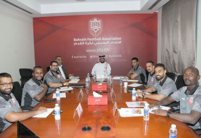 خالد بن سلمان يطلع على برنامج منتخب الناشئين