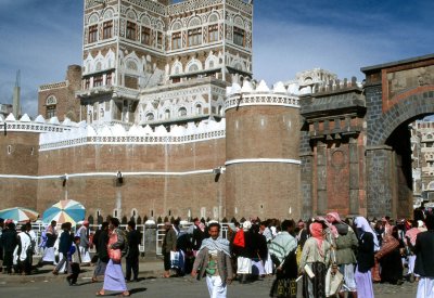 بالصرخة الزائفة.. الحوثيون يحاولون "طهرنة" صنعاء