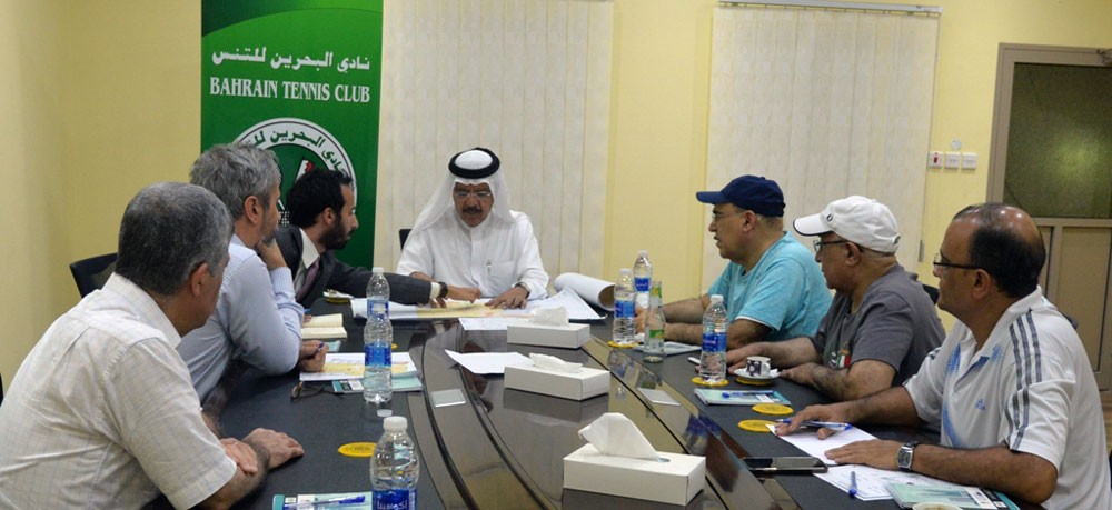 نادي التنس يناقش رؤية النادي الاستراتيجية 2030 والمخطط الهندسي العام