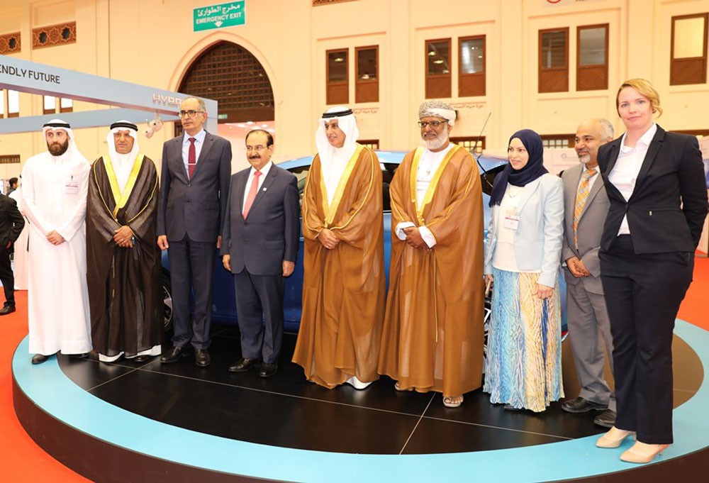 وزير الصناعة يفتتح مؤتمر ومعرض الابتكار في التنقل المستدام